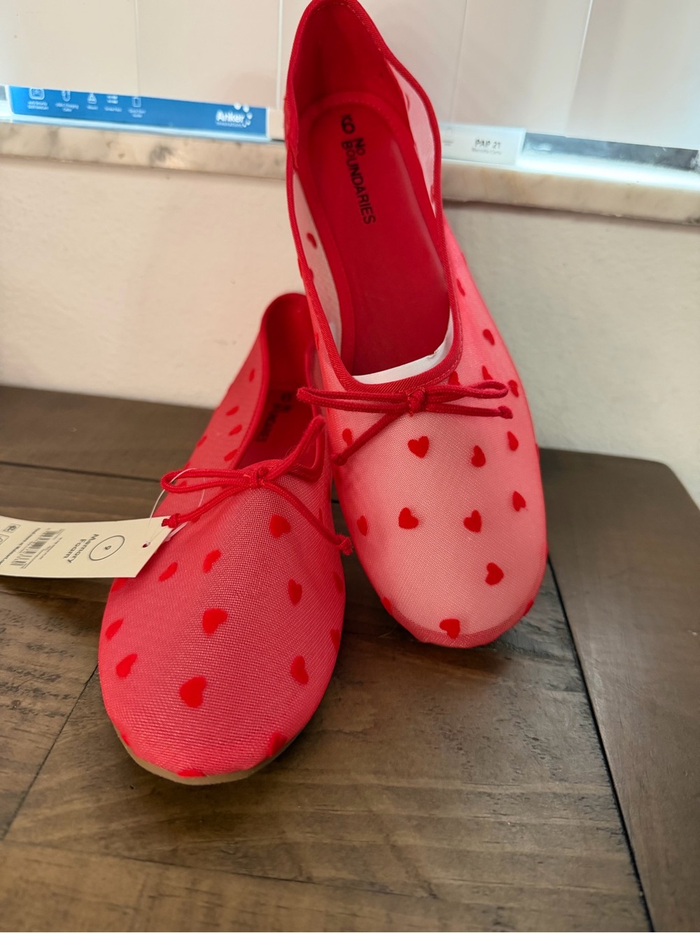 No boundaries red mesh embroidered heart Maryjane shoes flats new 9